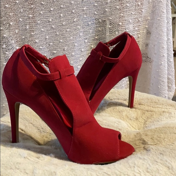 Red heels - Picture 6 of 6